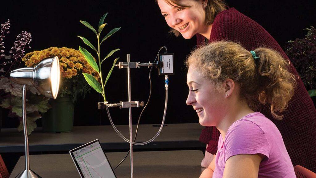 Students use Gas Pressure Sensor for Agricultural Science